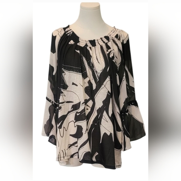 Avenue Tops - Avenue Black and White Off-Shoulder Blouse